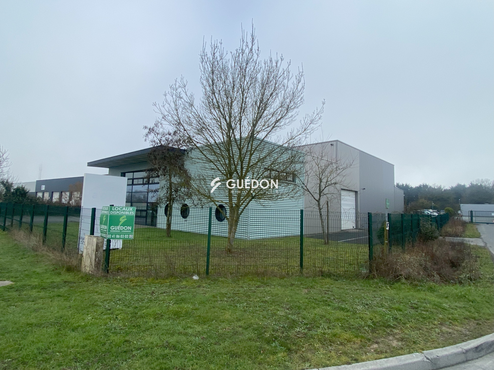 Image_, Local d'activité, Saint-Léger-de-Linières, ref :2103-03